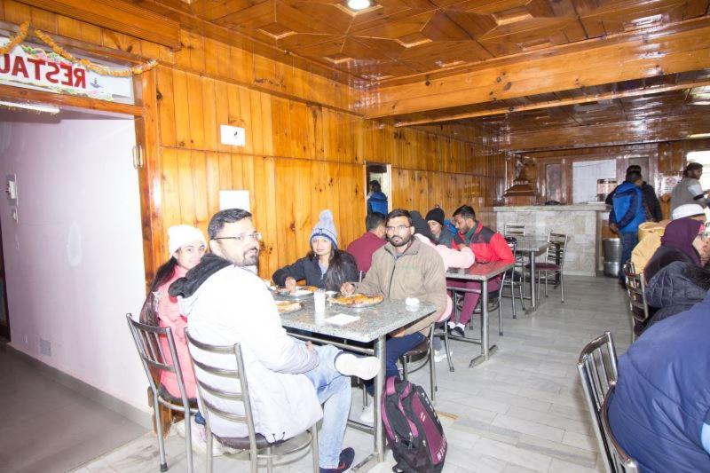 Hotel Utsav Manāli Exterior foto
