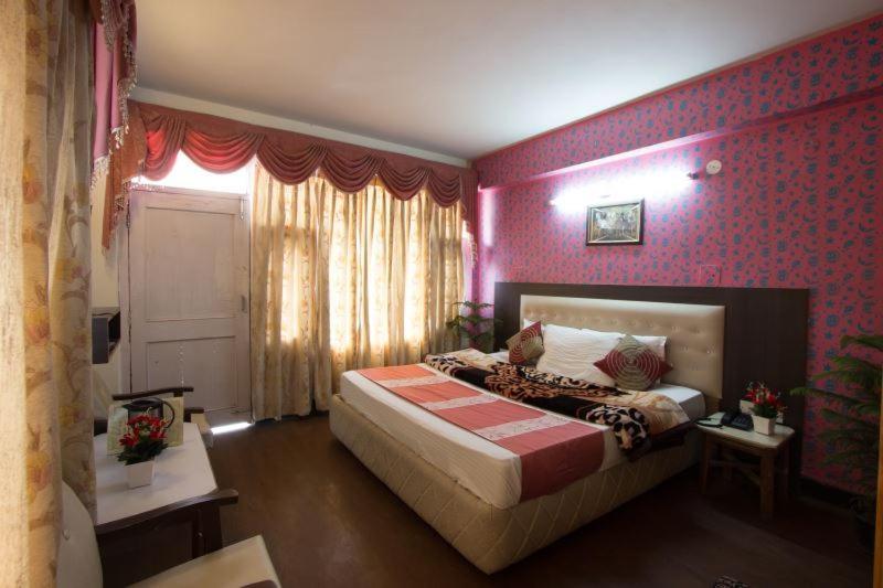 Hotel Utsav Manāli Exterior foto